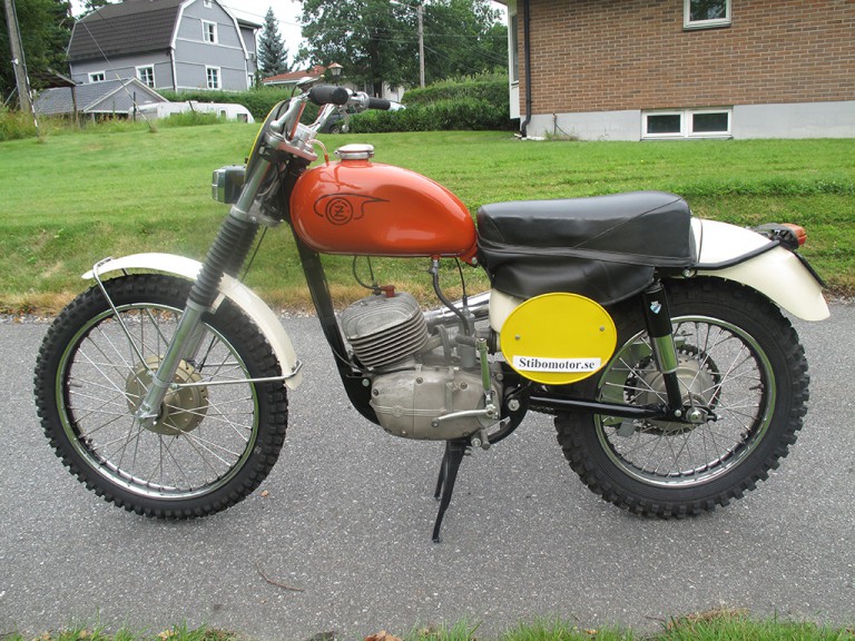 1965 CZ 175cc Type 971 Enduro Side Pipe 5 Gears