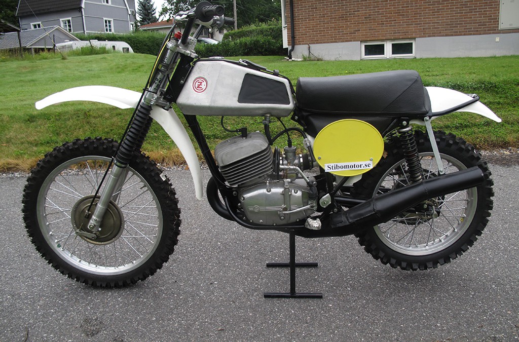 1973 CZ 380cc Type 981 Down Pipe Aluminium Tank