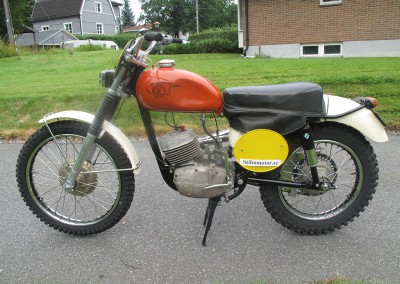 SOLD – 1965 CZ 175cc Type 971 Enduro Side Pipe 5 Gears