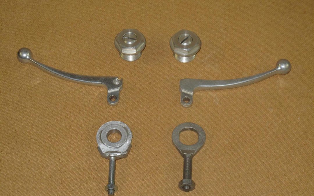 Top nut front fork al. Level, clutch and brake. Chain adjuster.